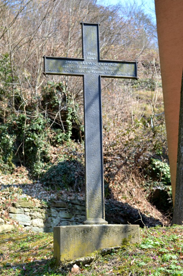 Eppstein, alter Friedhof, Grabkreuz von Jakob Ludwig Fliedner von 1813