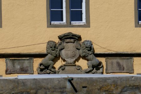 Eringerfeld - Schloss - Wappen am Portal
