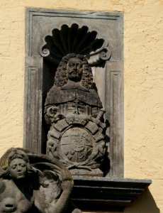 Eringerfeld - Schloss - Portal Torhaus - Nische rechts