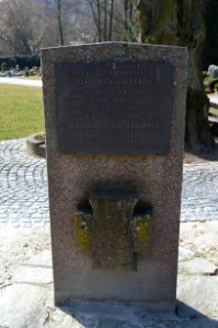 Eppstein, Friedhof, Gefallenendenkmal Rückseite