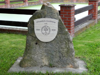 Erinnerungstafel an Ersterwähnung von Kischlitz, Petersberg, Thüringen