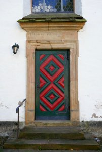 Erkeln - St. Petri Kettenfeier - Seitenportal
