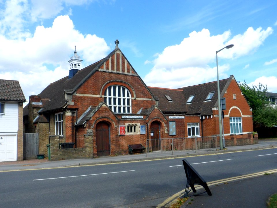 Epsom Christian Fellowship, 22 West Hill, Epsom (August 2013) (2)