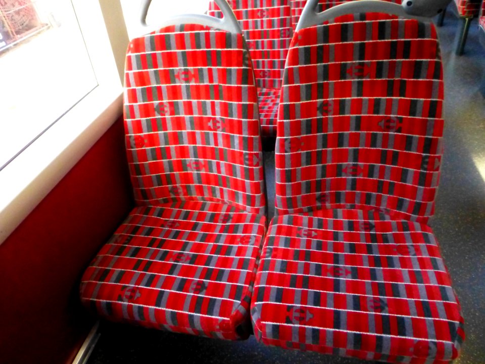 Enviro400H-City-Special-London-Seating-Moquette-P1370205