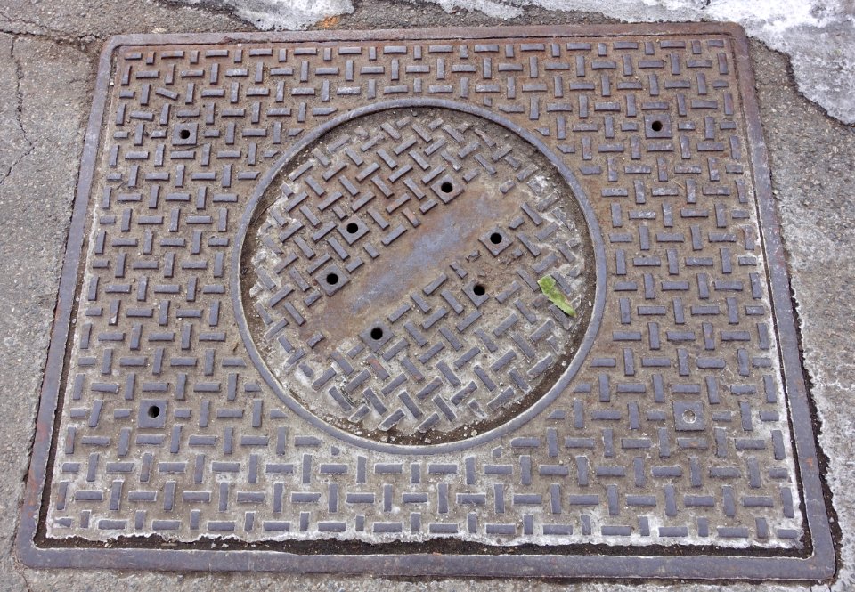 Erased - manhole cover - Cambridge, MA - DSC02639-001