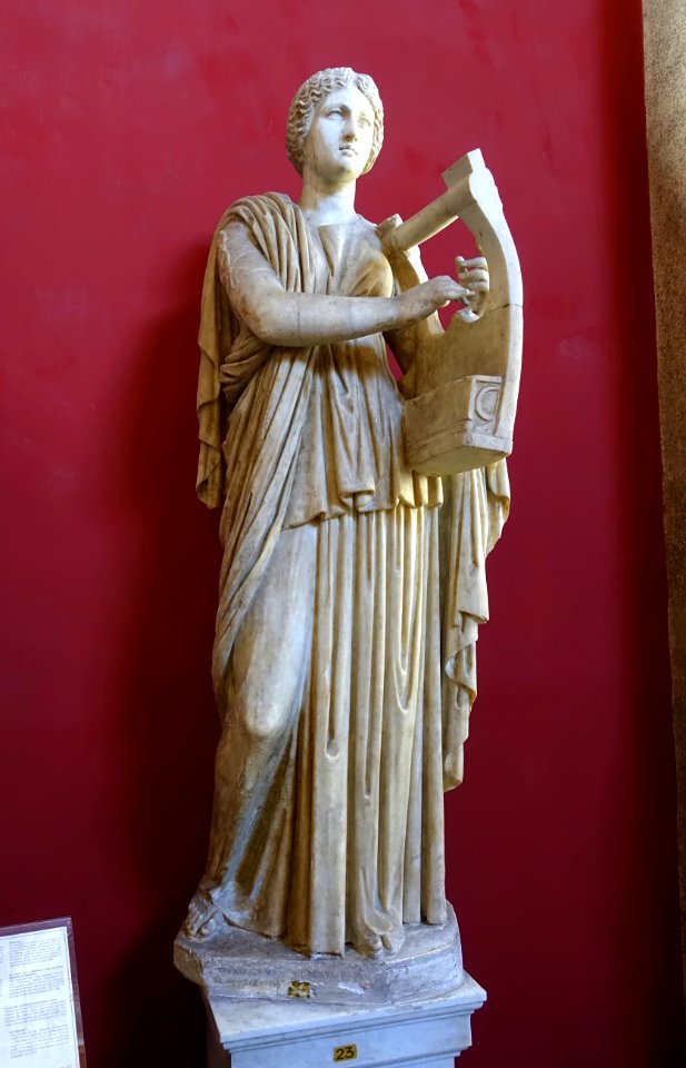Erato, inv. 317, head is a copy of Aretmide Colonna, Roman from the Villa di Cassio near Tivoli, head is a copy of Aretmide Colonna, 2nd century AD, marble - Museo Pio-Clementino - Vatican Museums - DSC00992