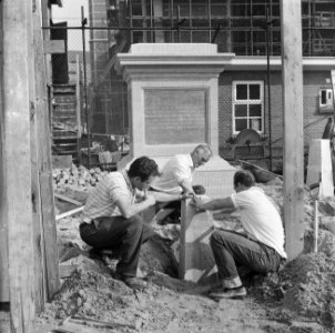 Erasmus te Rotterdam krijgt weer eigen plaats, komt op de Laurensplaats te staan, Bestanddeelnr 916-9786