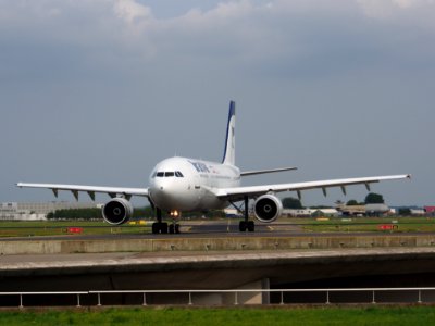 EP-IBB Iran Air Airbus A300B4-605R - cn 727 taxiing 14july2013 pic-003