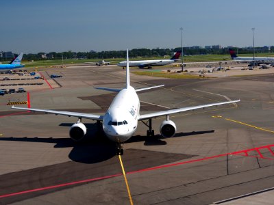 EP-IBA Iran Air Airbus A300B4-605R - cn 723 pushback 21July2013 pic-002