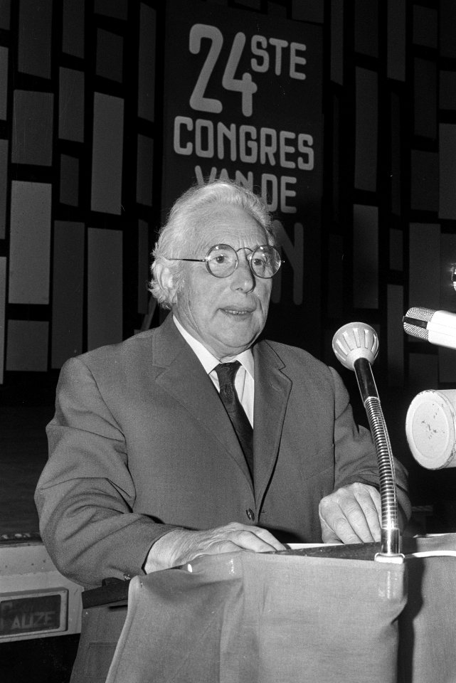 Erebestuurslid Paul de Groot aan het woord, Bestanddeelnr 925-6213