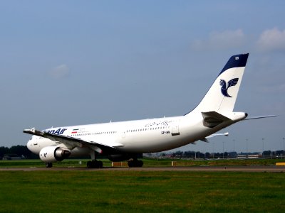 EP-IBB Iran Air Airbus A300B4-605R - cn 727 taxiing 14july2013 pic-009