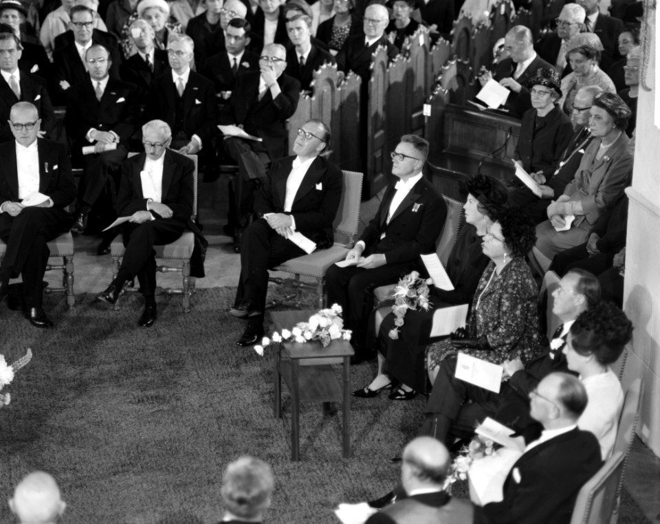 Eredoctoraat voor Koningin Juliana in Martinikerk te Groningen verleend, overzic, Bestanddeelnr 916-5734