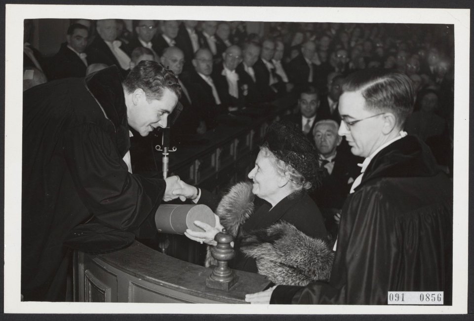 Eredoctoraat voor Maria Montessori van de Gemeentelijke Universiteit van Amsterd, Bestanddeelnr 091-0856