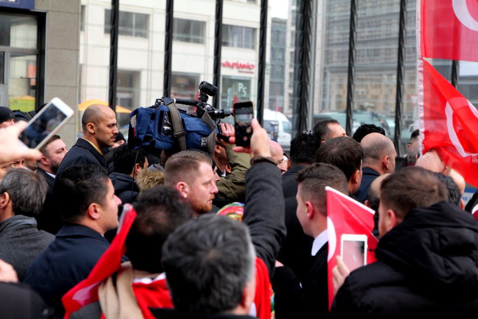 Erdogan at Erdogan support demonstration Berlin 2020-01-19 08