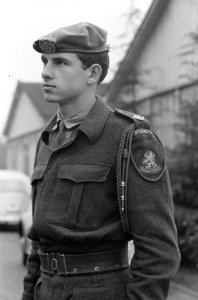 Erekoord bij de Koninklijke Landmacht Soldaat met het erekoord, Bestanddeelnr 913-2943