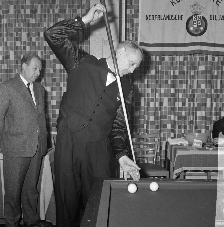 Ereklasse bandstoten te Amsterdam, Teegelaar aan stoot, Bestanddeelnr 915-8993