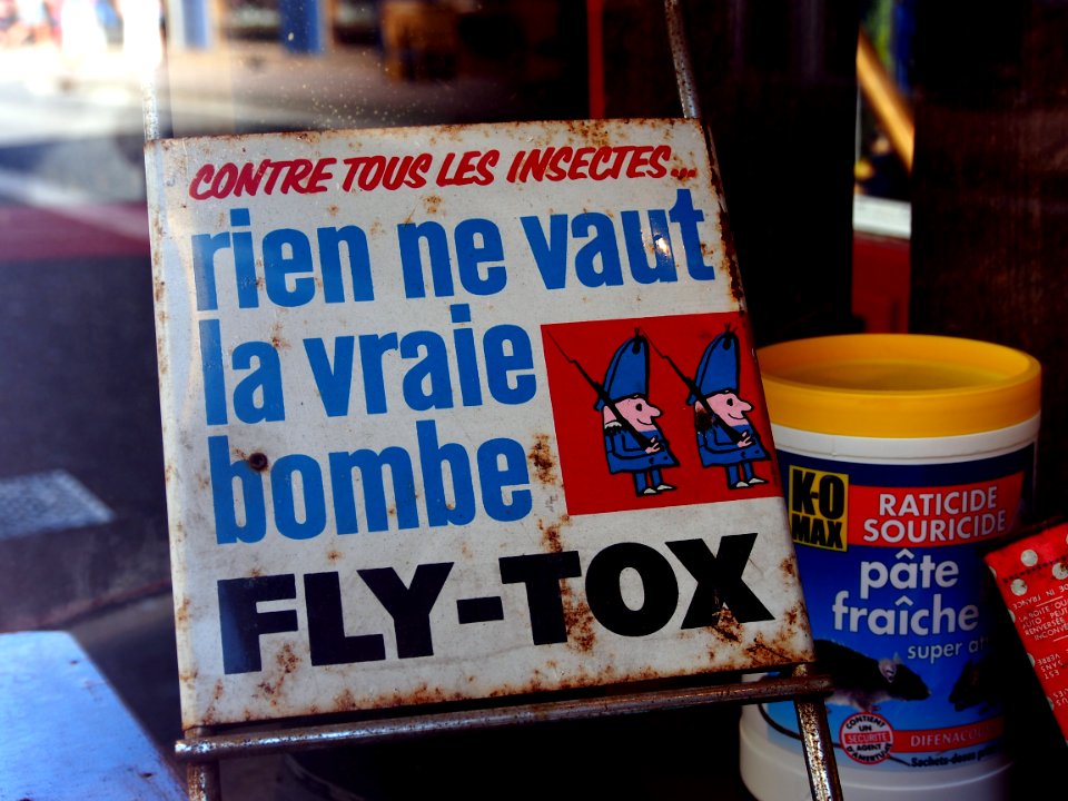 Enamel advertising sign on rack, Contre Tous les Insectes, Rien ne vaut la vraie bombe, FLY-TOX