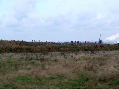 Ende Gelände November 2017 - Activists running over rampart
