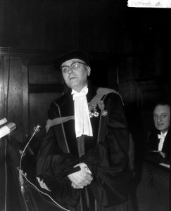 Eredoctoraat voor ir. Vincent W. van Gogh , prof. dr. Valkhoff, Bestanddeelnr 918-6623