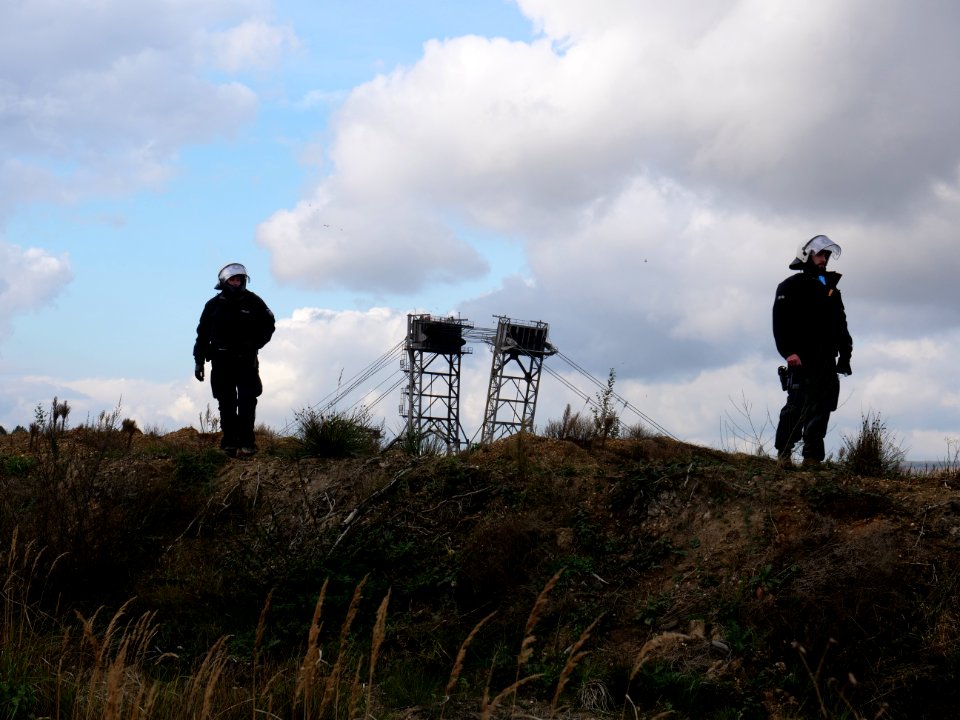 Ende Gelände November 2017 - Police in front of the pit