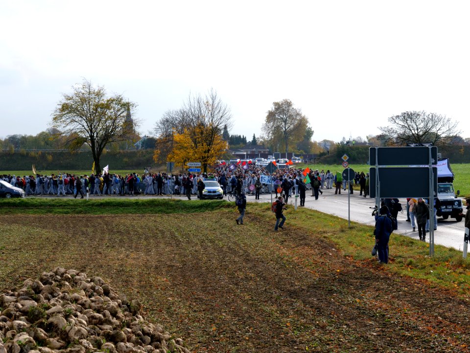 Ende Gelände November 2017 - Fingers splitting of at demonstration 3