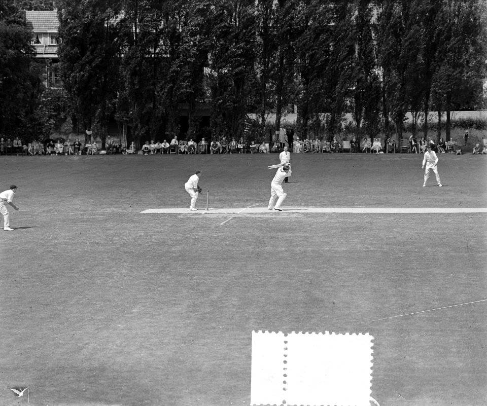 Engelse en Australische cricketwedstrijden HCC-terrein Den Haag . Spelmomenten, Bestanddeelnr 905-8409