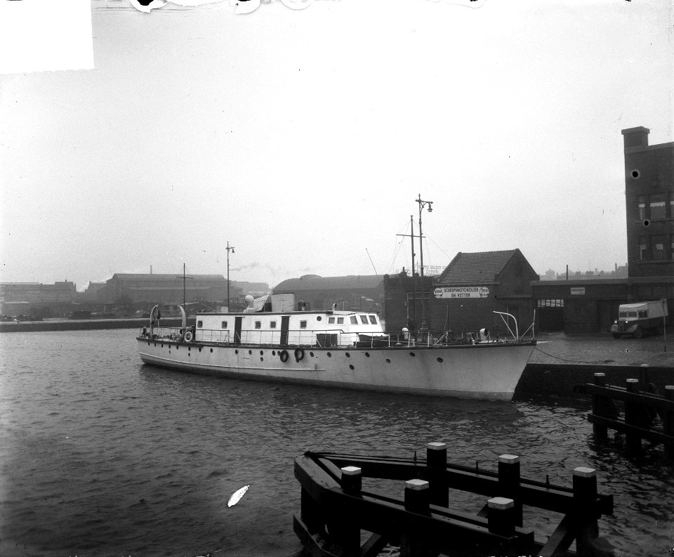 Engelse U-boot The Tranquility wordt tourjacht Rotterdam, Bestanddeelnr 904-4848
