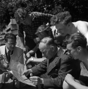 Engelse trekkers in Jeugdherberg te Arnhem, Bestanddeelnr 901-8528 photo