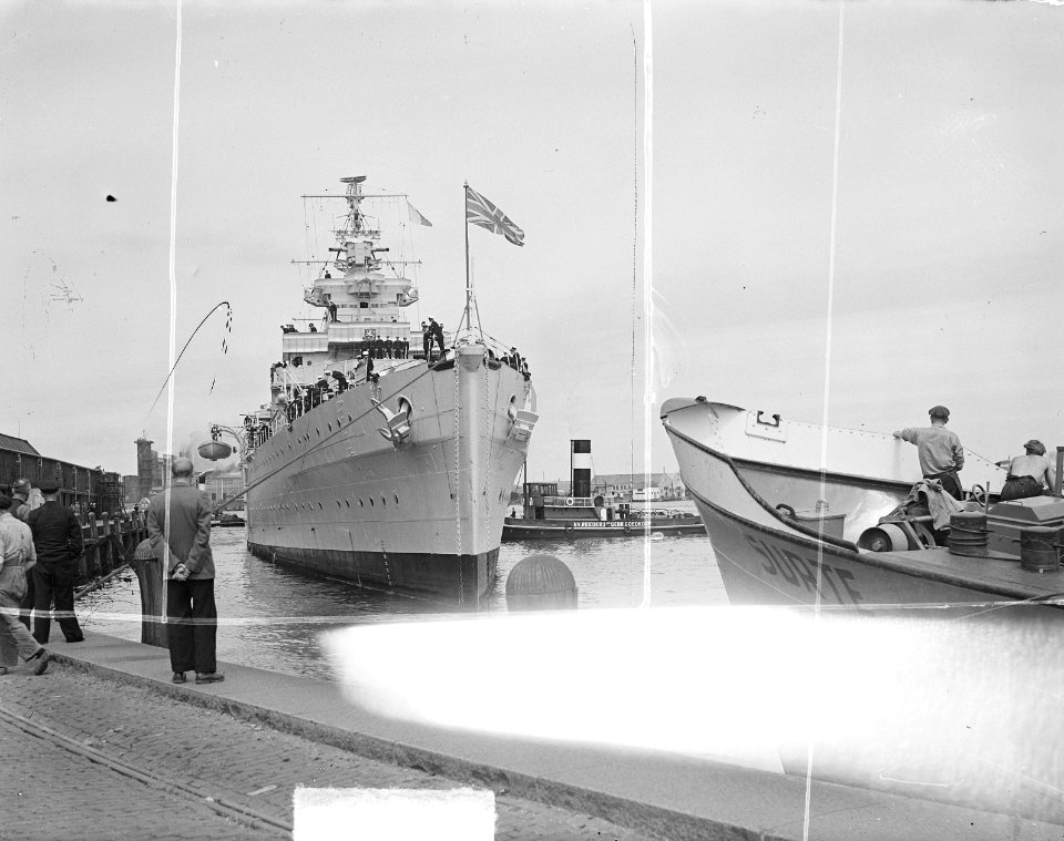 Engelse Kruiser Devonshire in Amsterdam, Bestanddeelnr 903-4563