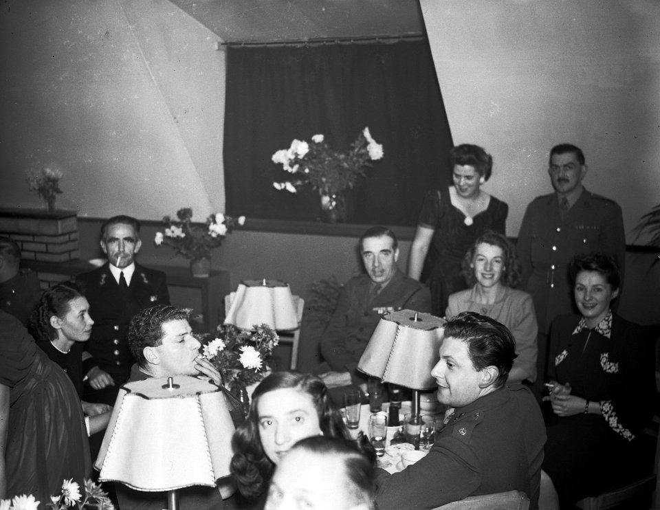 Engelse officierskantine in Hoek van Holland, Bestanddeelnr 902-4696