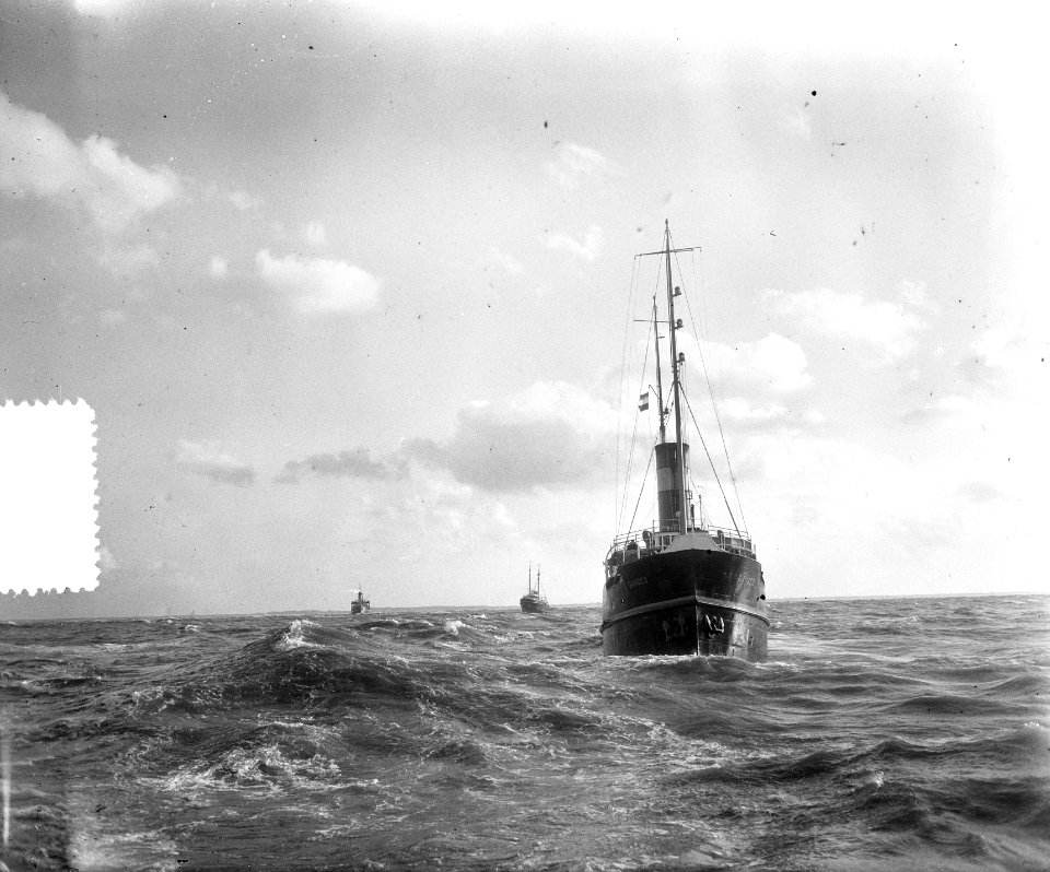 Engelse Ss. Radmar op zandplaat Hoek van Holland, Bestanddeelnr 904-9254