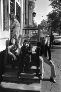 Engelse popgroep Incredible Stringband in Amsterdam, Bestanddeelnr 923-8744