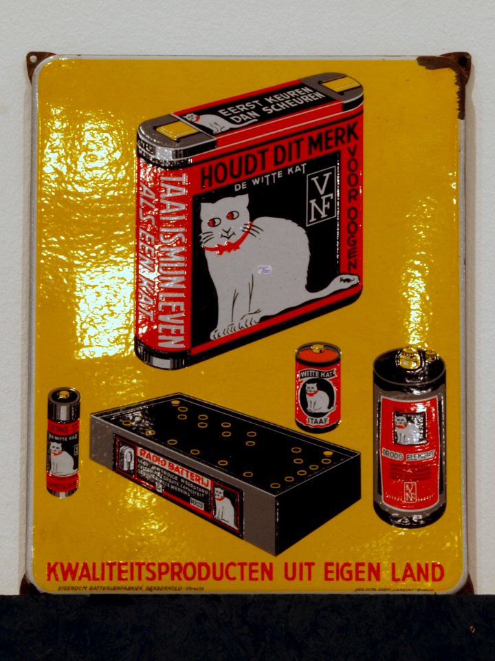 Enamel advert, Witte Kat batterijen