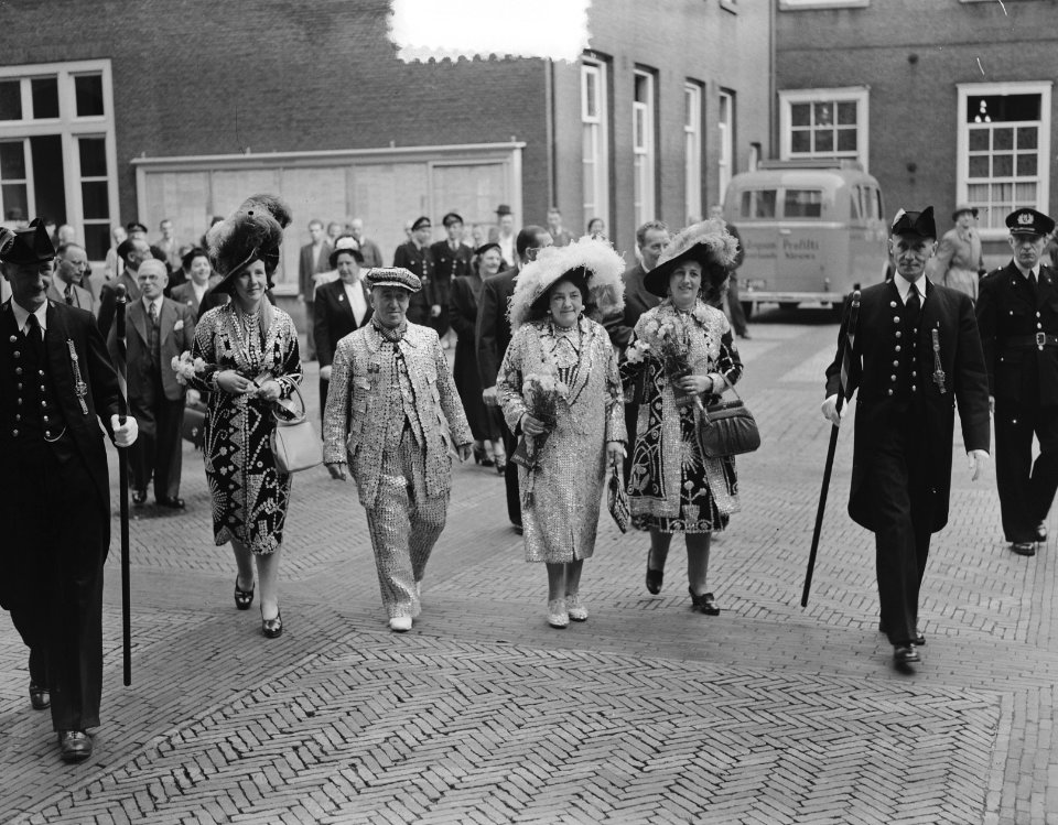 Engelse Koninklijke Knapenfamilie bezoekt Amsterdam, Bestanddeelnr 904-7394