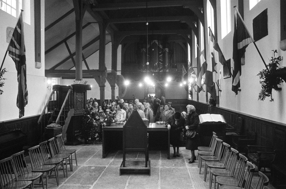 Engelse kerk aan Begijnenhof in Amsterdam houdt open dag ivm voltooide restau, Bestanddeelnr 928-2310