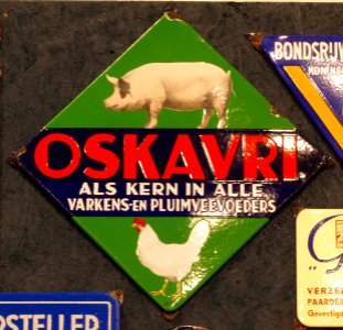 Enamel advert, OSKAVRI varkens-en Pluimveevoeders