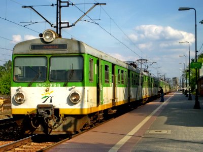 EN57-1916, Польша, Люблинское воеводство, станция Демблин (Trainpix 94584)