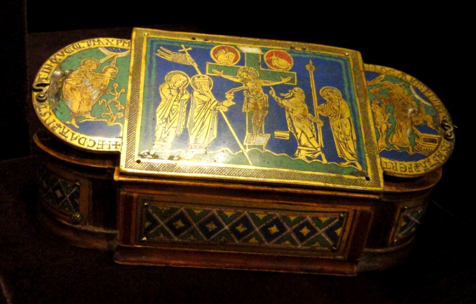 Enameled Pyx, about 1170-1180 AD, German, Lower Saxony, perhaps Hildesheim, gilded copper and enamel over modern wooden core - Cleveland Museum of Art - DSC08616