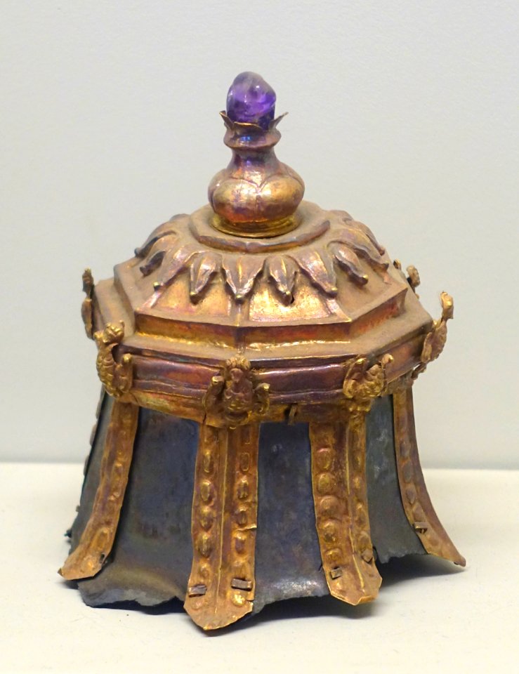 End of crown (possibly), 8th-9th century AD, gold, silver, amethyst - Museum of Vietnamese History - Ho Chi Minh City - DSC06160
