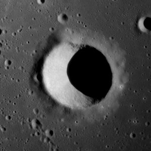 Encke E crater AS12-54-8108