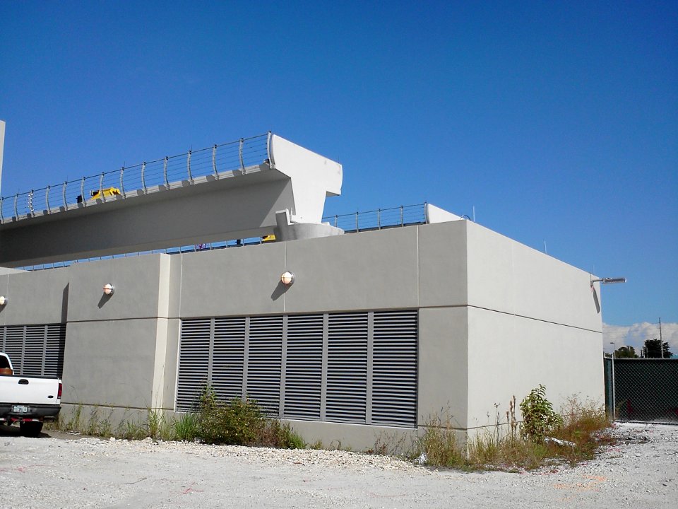 End of Metrorail line at Airport station