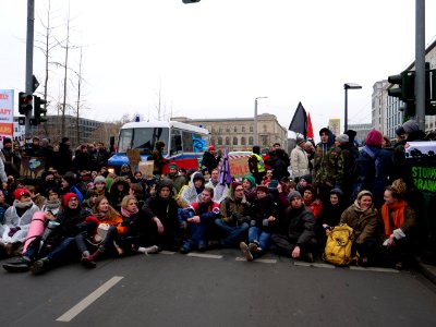Ende Gelände blockade of the Invalidenstraße next to the Invalidenpark 03
