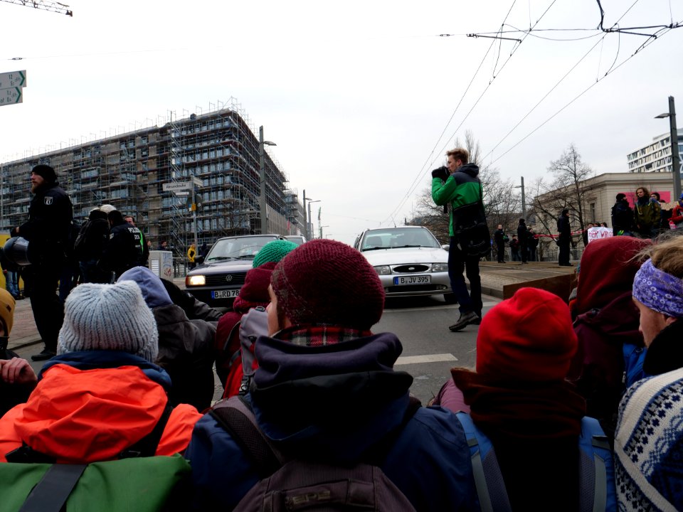 Ende Gelände blockade of the Invalidenstraße at the Sandkrugbrücke 09
