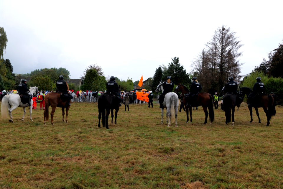 Ende Gelände Orange finger 2020-09-26 149