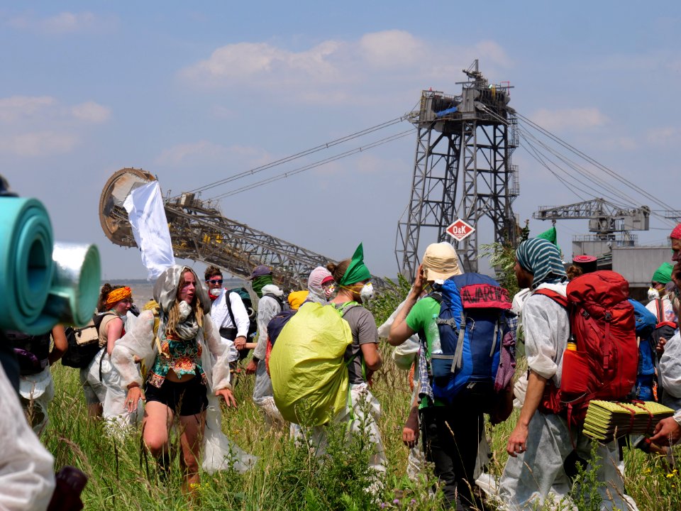 Ende Gelände part of the Red Finger at the brim 22-06-2019 04