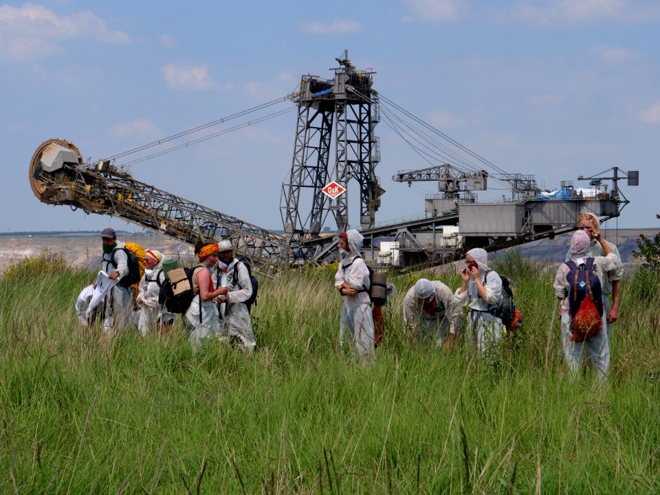 Ende Gelände part of the Red Finger at the brim 22-06-2019 15