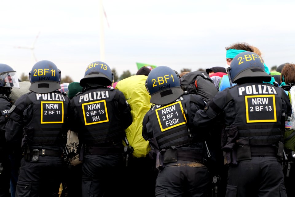 Ende Gelände AKK finger 2020-09-26 22