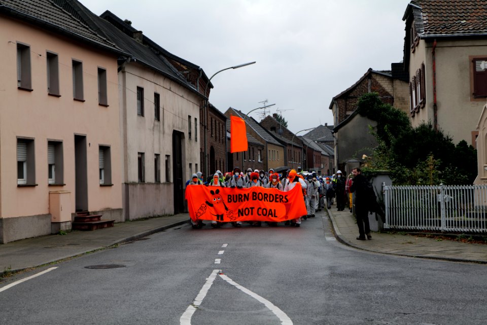 Ende Gelände Orange finger 2020-09-26 93