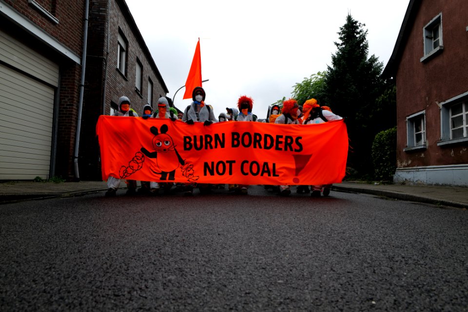 Ende Gelände Orange finger 2020-09-26 88