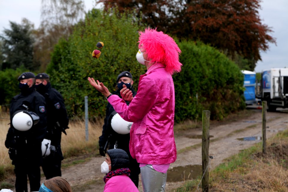 Ende Gelände Orange finger 2020-09-26 184